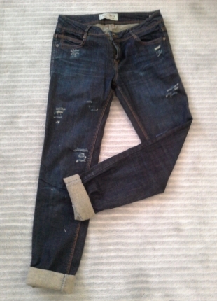m Beden Pull and bear yırtık pantalon