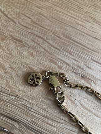 Tory Burch kolye