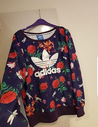 çiçek desenli sweat