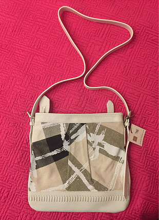 diğer Beden beyaz Renk Burberry Kanvas Capraz Canta