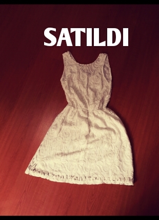 dantelli beyaz elbise