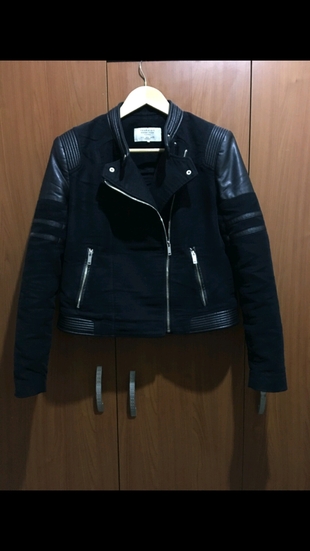 Zara Mont