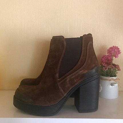 İnci süet bootie