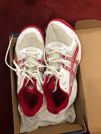 Asics 1 kez salonda giyildi 40.5 tur