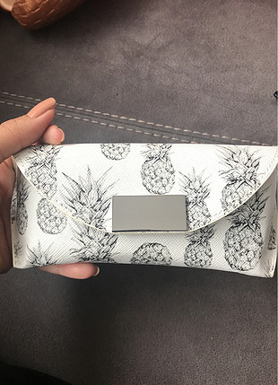 H&M Ananas gözlük kabı