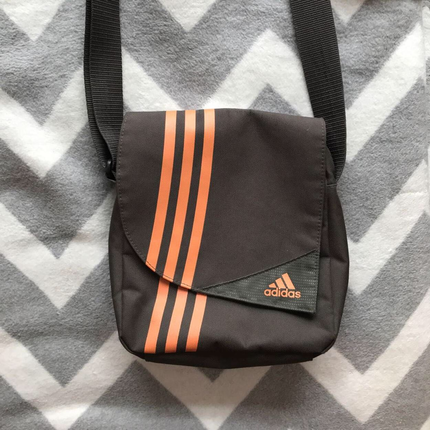 Adidas çanta