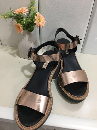 36 Beden Stradivarius ayakkabı