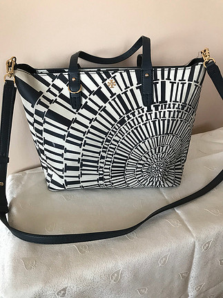 Tory Burch Tory burch