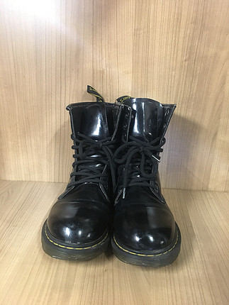 Mr. Martens tipi rugan bot