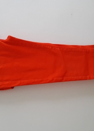 F & F Turuncu Pantalon ve Mavi Pantalon
